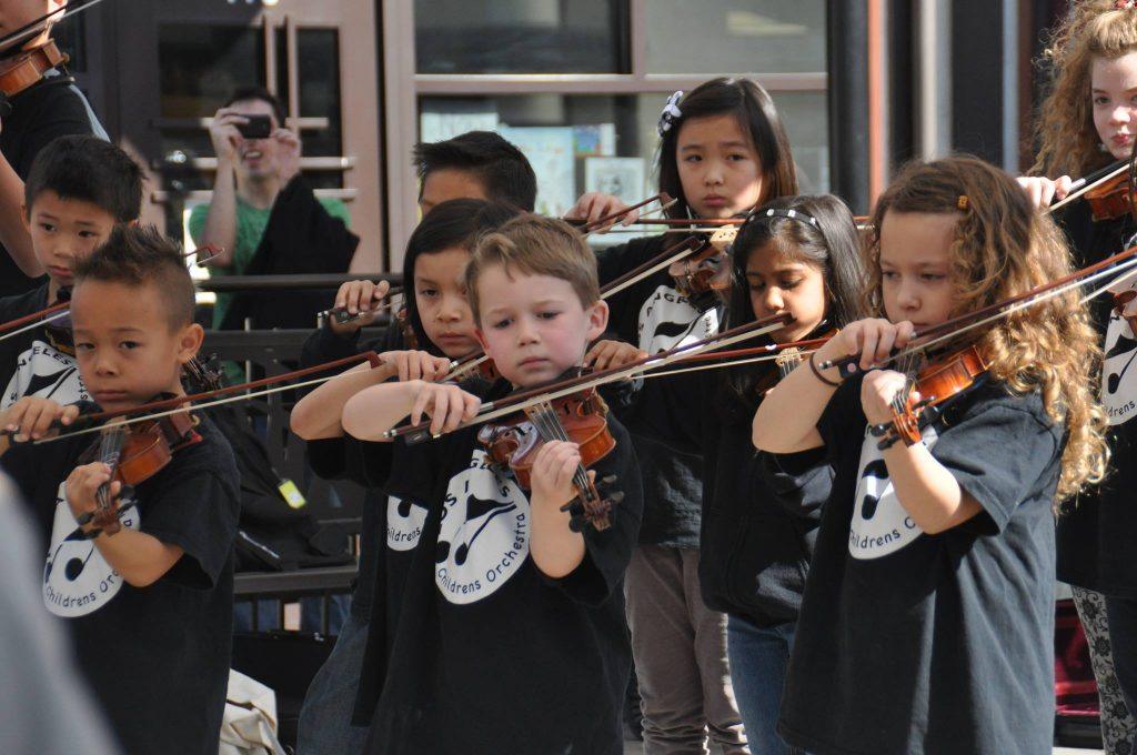 kids playin the violin