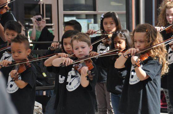 kids playin the violin